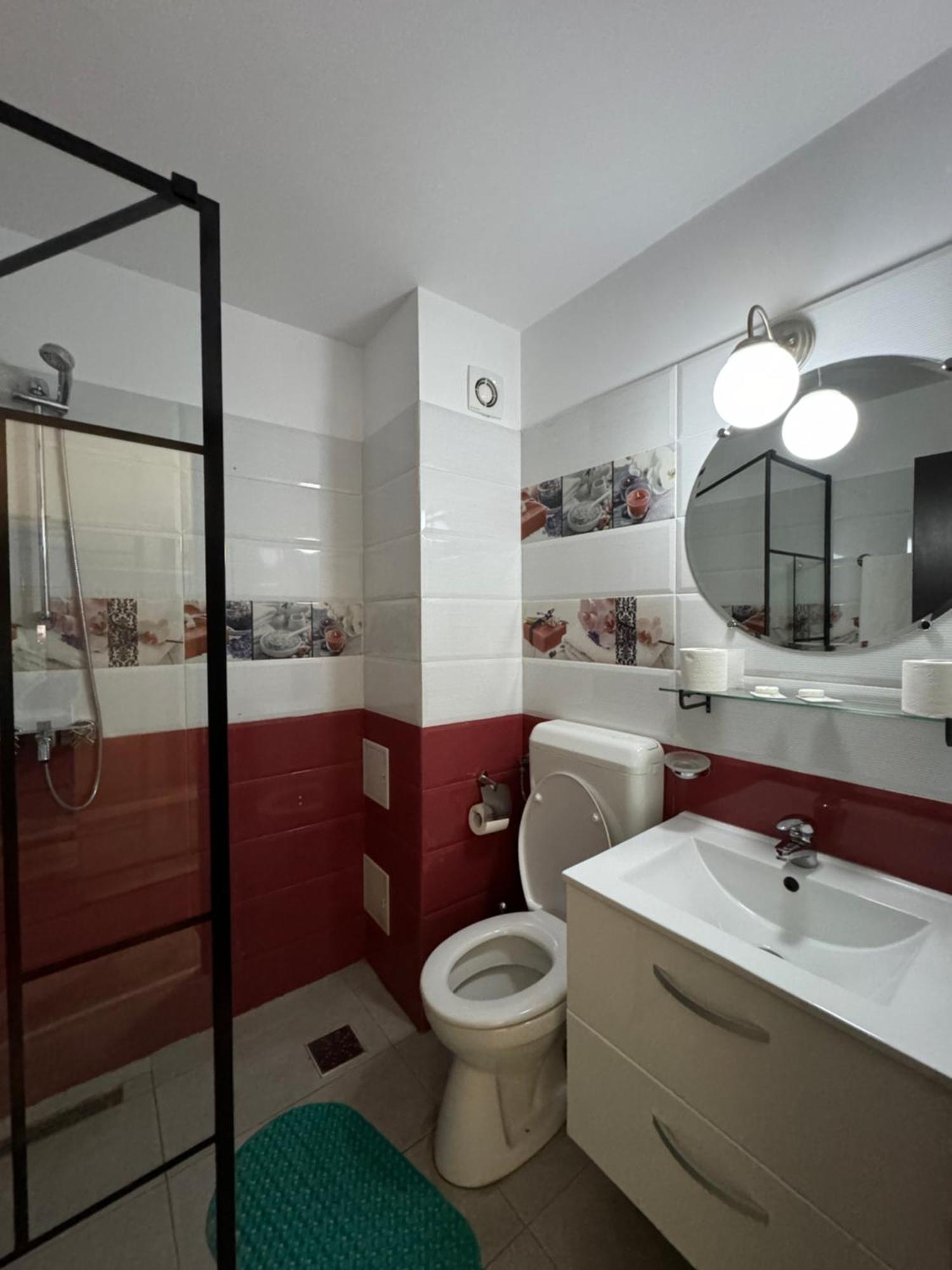 Fast Airport Accomodation Otopeni Bagian luar foto