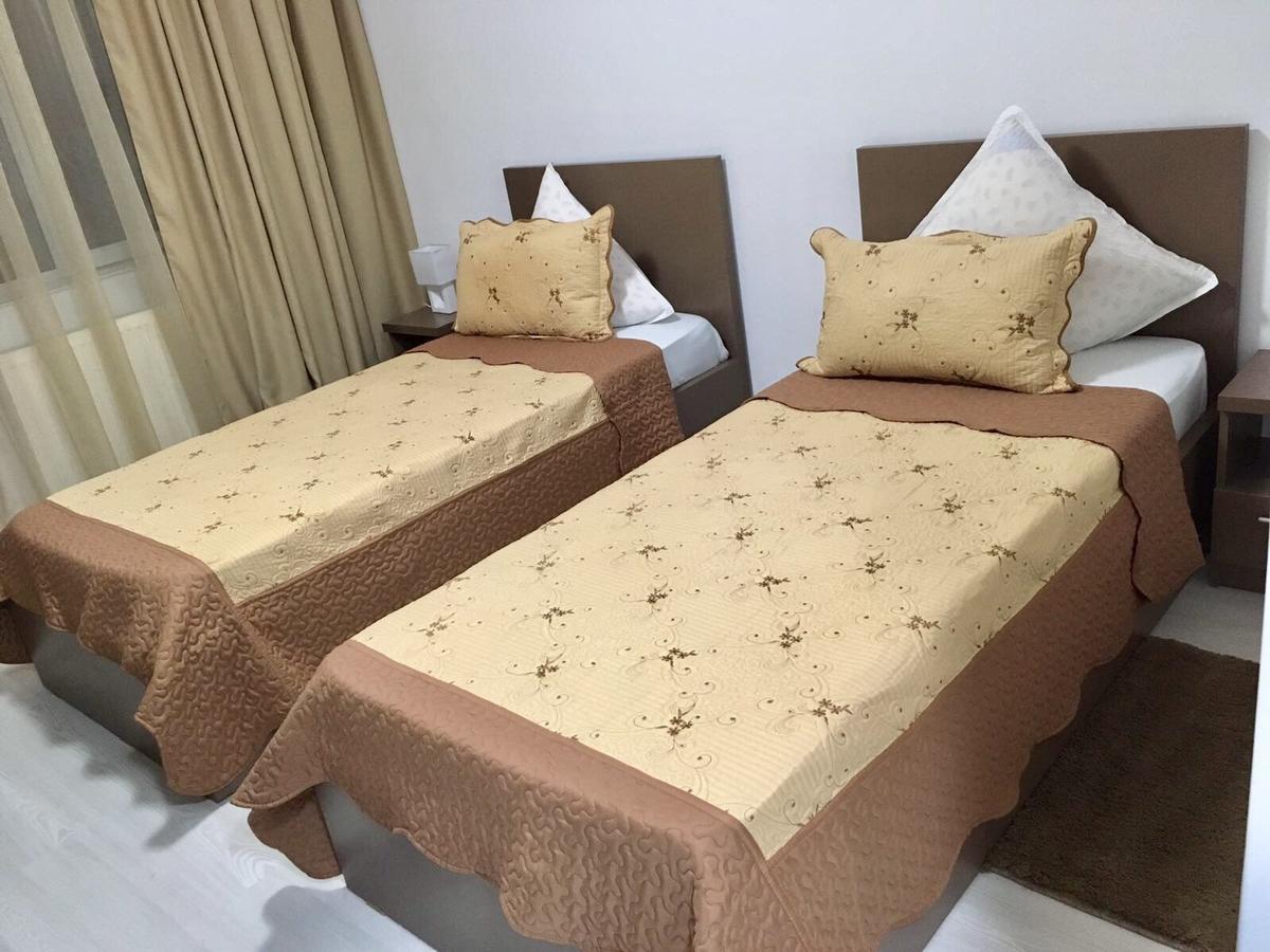 Fast Airport Accomodation Otopeni Bagian luar foto