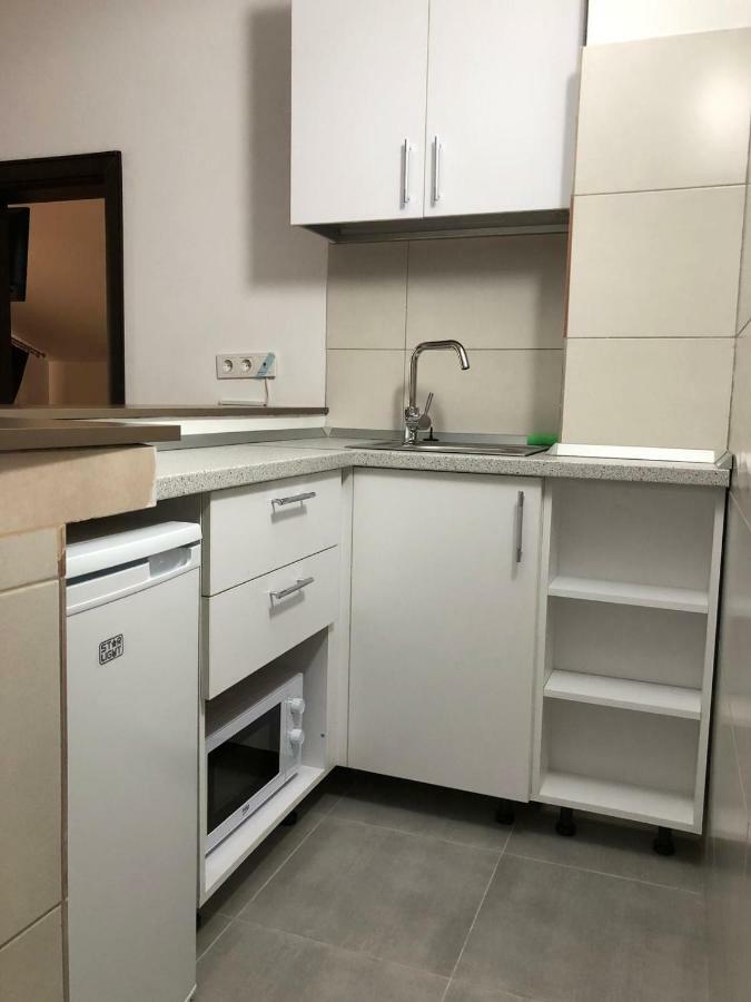 Fast Airport Accomodation Otopeni Bagian luar foto