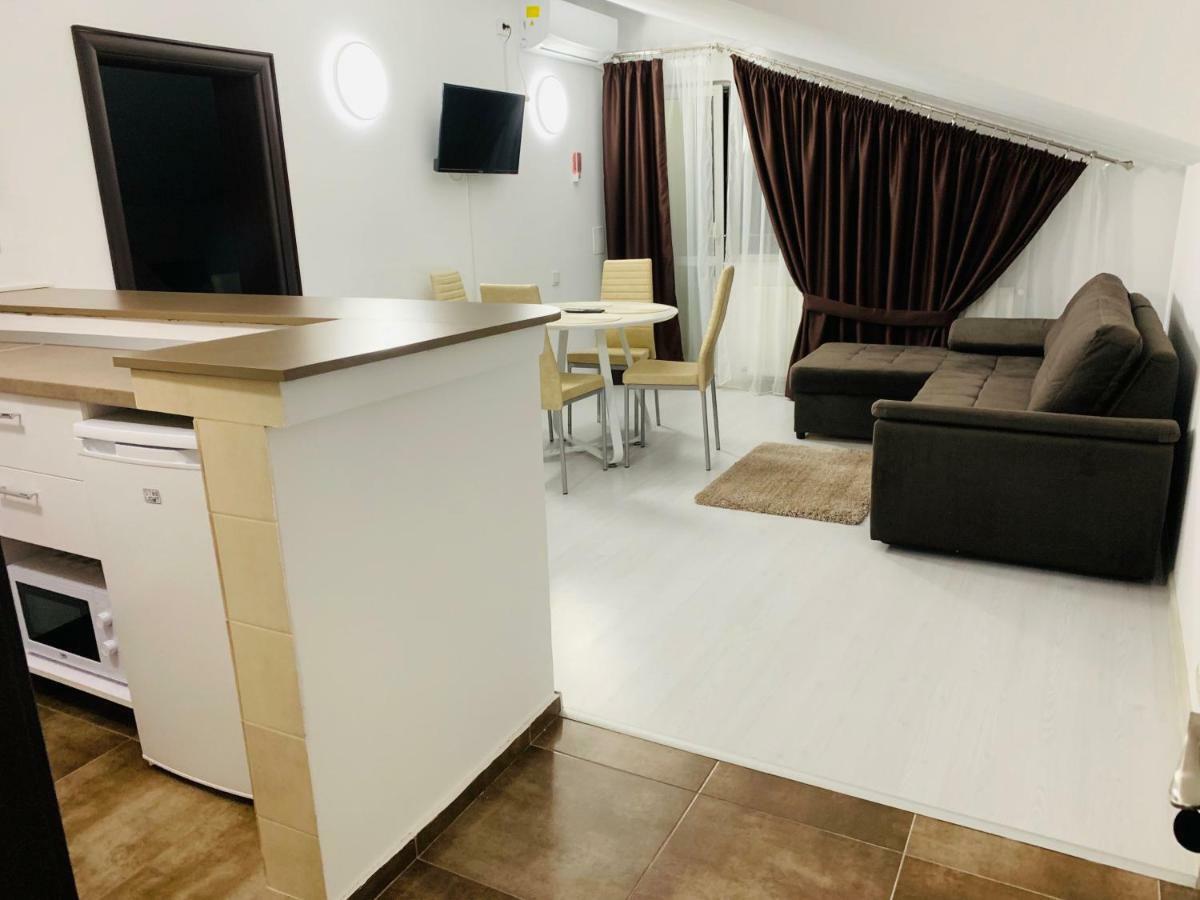 Fast Airport Accomodation Otopeni Bagian luar foto