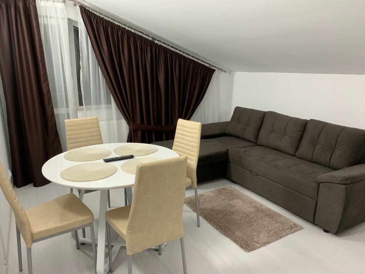 Fast Airport Accomodation Otopeni Bagian luar foto
