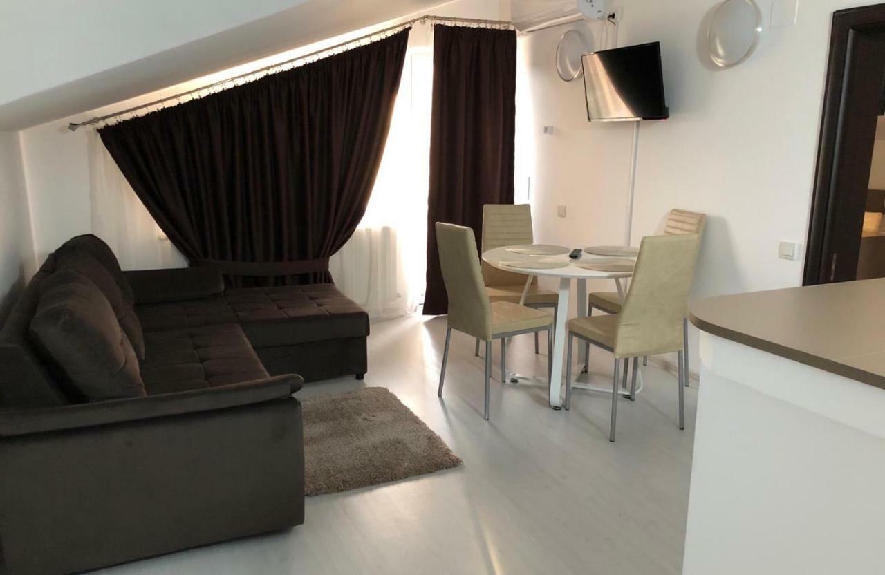 Fast Airport Accomodation Otopeni Bagian luar foto